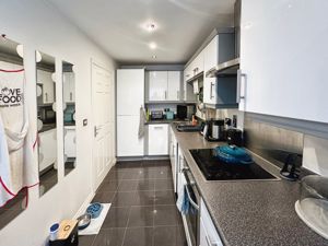 Kitchen- click for photo gallery